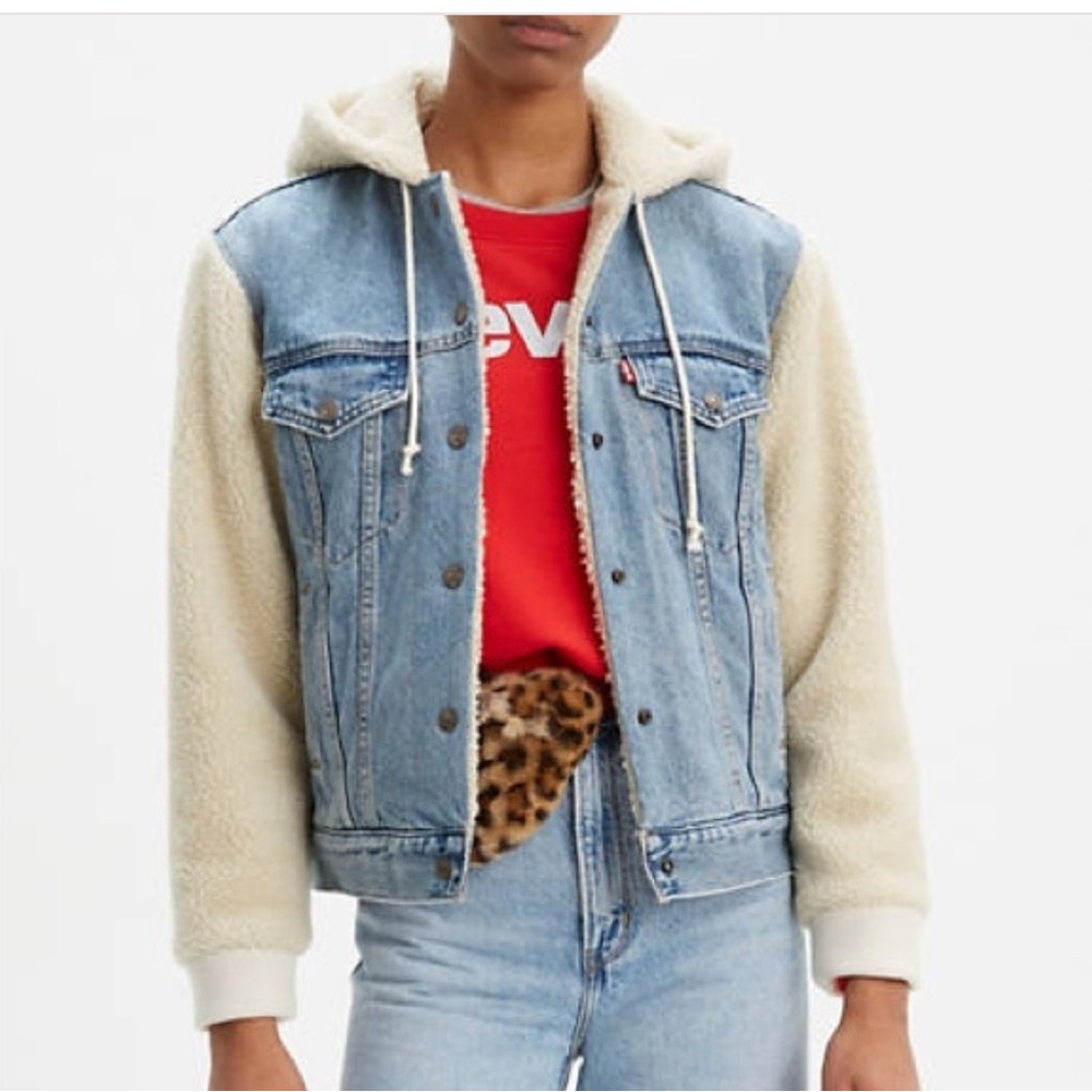Levi's Women's Ex-Boyfriend Trucker Jacket with Cream Fleece Sleeves